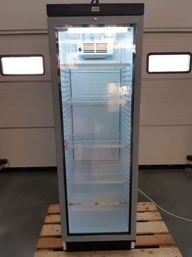 Vitrína chladiaca 350 - 380 L - používaná